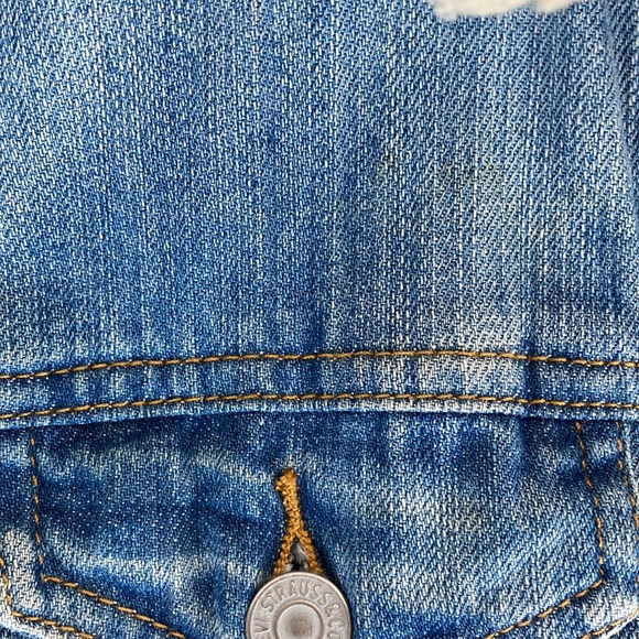 Levi’s Sherpa jean jacket size Small - Picture 9 of 9